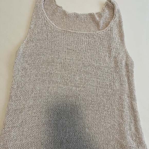 H&M Top - Picture 4 of 5